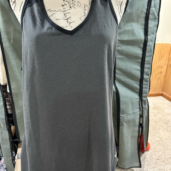 The North Face Women's Black and Gray FlashDry Top - Picture 1 of 4